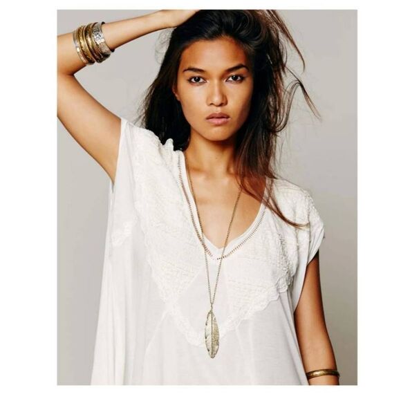 Free People Abigail Tee White Lace Embroidered V-Neck Boho Top - Size XS - Picture 4 of 7